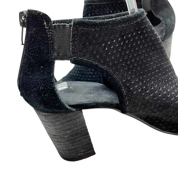 AEROSOLES HIGH FREQUENCY Black Genuine Leather Chunky High Heels Ankle Booties 7 - Picture 13 of 16